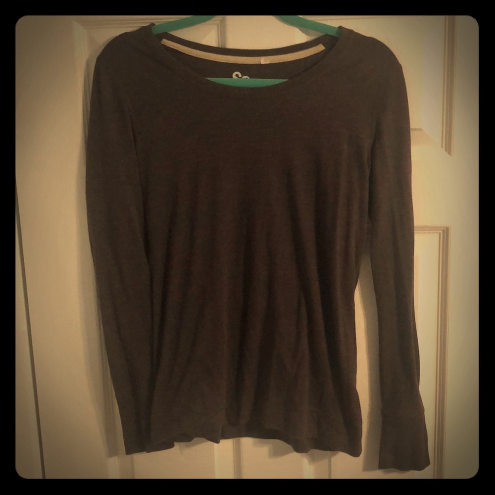 Basic long sleeve shirt